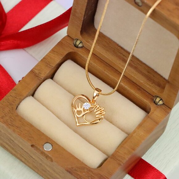 "Heart Shaped Rose Gold Pendant with Mother & Child Hand Design, XPPT1521 - Picture 8 of 13